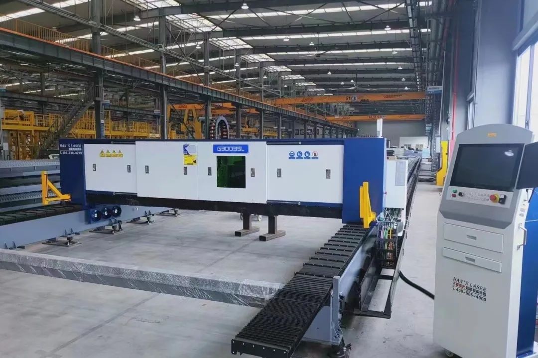 超大幅面激光切割机交付6.jpg